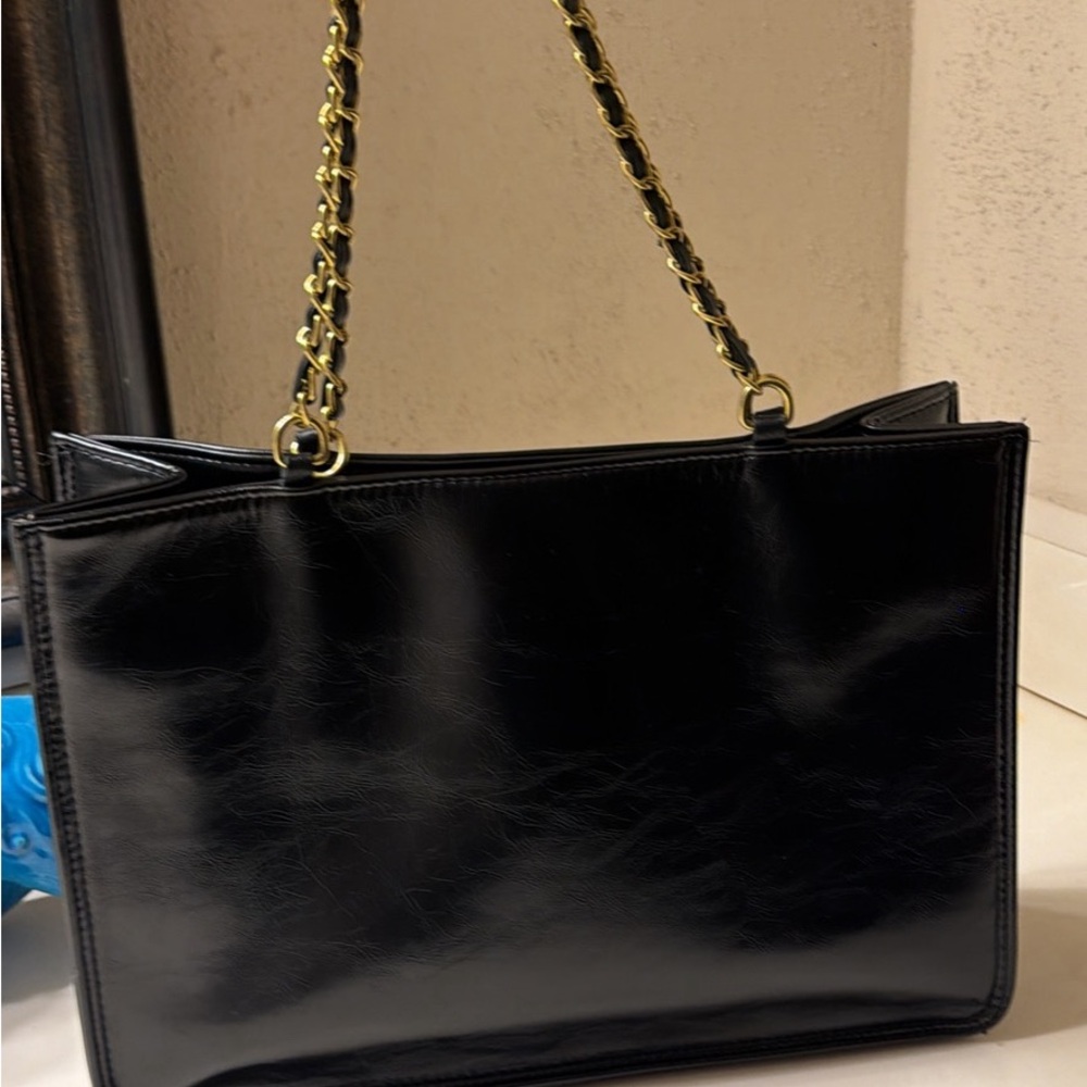 Black CC shopper tote dupe - Picture 3 of 5